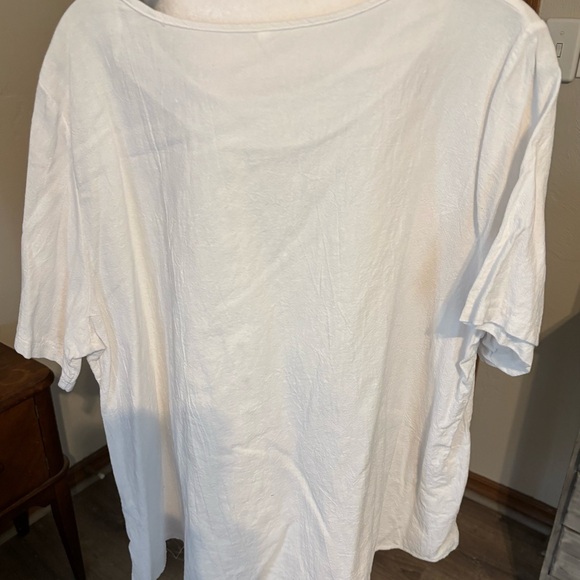 Floral Embroidered White Top - Picture 2 of 2